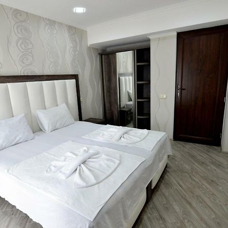 Our House Kutaisi Hotel Buitenkant foto