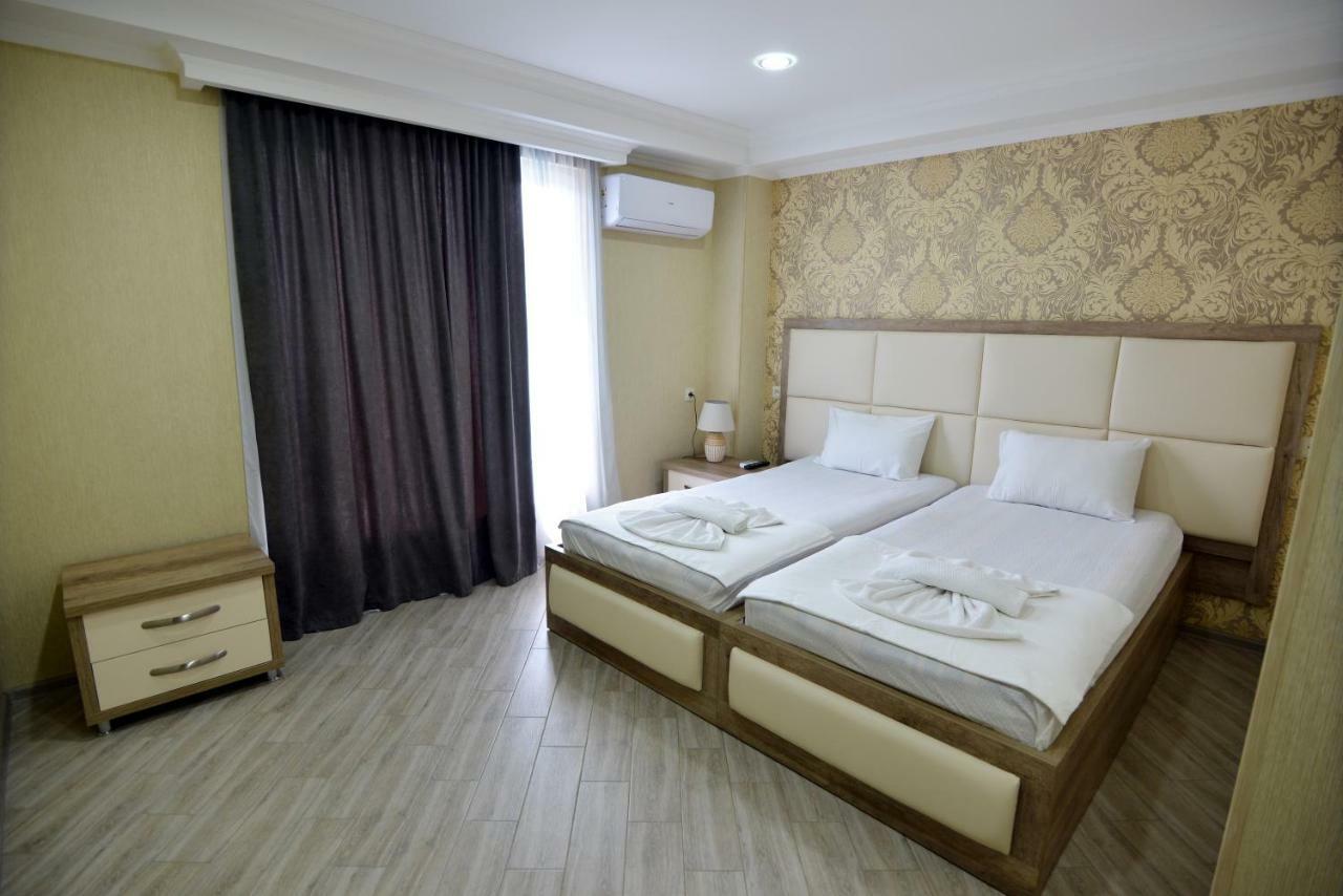Our House Kutaisi Hotel Buitenkant foto